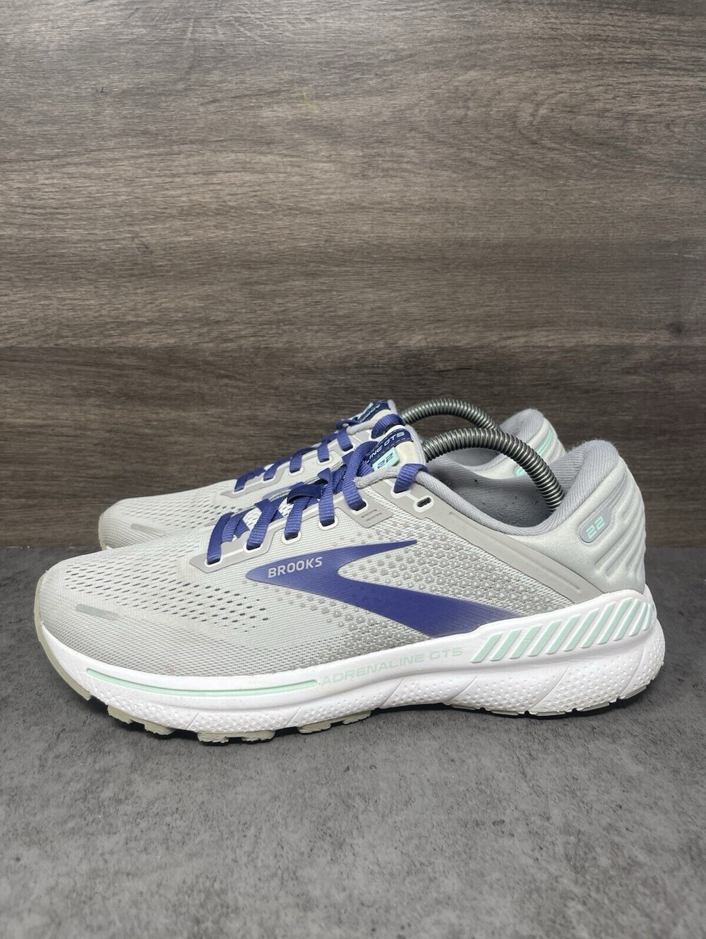 Brooks Adrenaline GTS 22 Womens Size 9.5 B Alloy Blue Green Stability Running